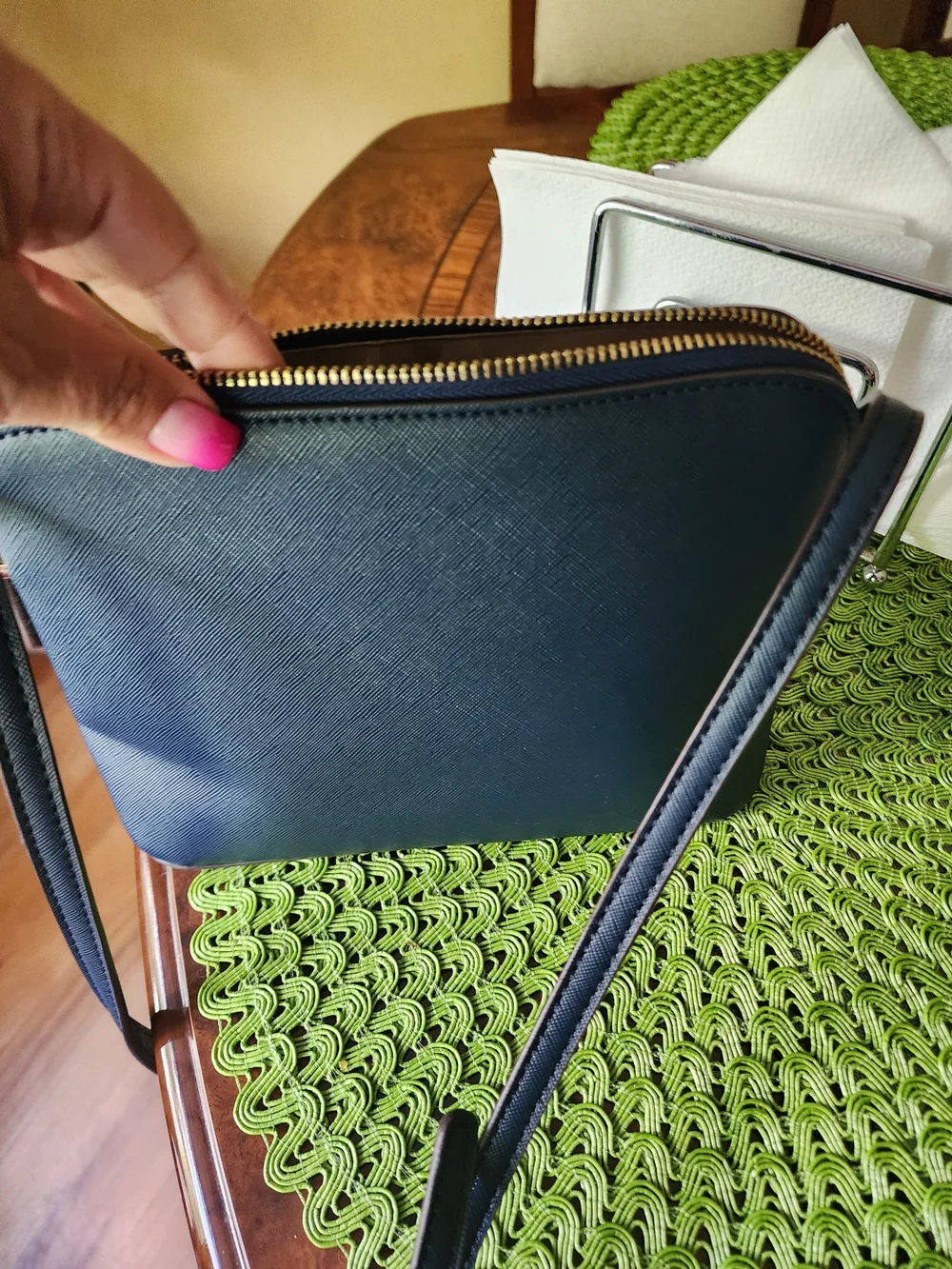 ✨️ Kate Spade New York Crossbody Bag & Pendant Necklace Gift Bundle💙